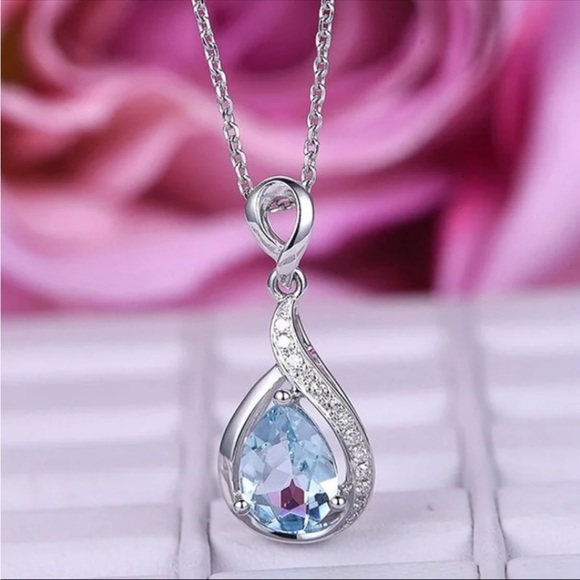 Graceful Pendant Water Drop - Picture 2 of 5